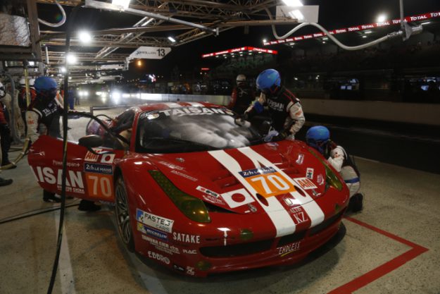 2014-24h-le-mans-Farnbacher-Racing-Team-Taisan-Ferrari-Boxenstopp