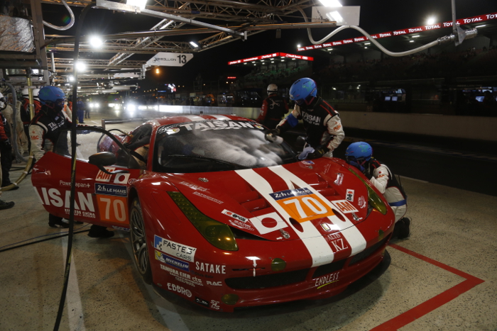 2014-24h-le-mans-Farnbacher-Racing-Team-Taisan-Ferrari-Boxenstopp