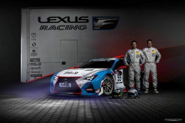 Lexus-RC-F-GT3-neben-Mario-Dominik-Farnbacher-Truck